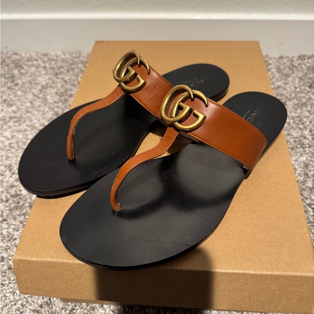 Gucci Tan and Black Sandals with Gold Accents